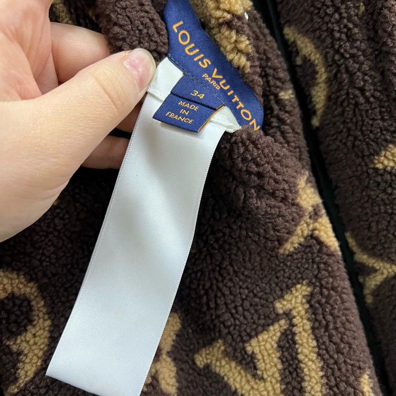 Louis Vuitton Louis Vuitton Teddy Jacket Double-Sided Design Size US S / EU 44-46 / 1 - 3 Thumbnail