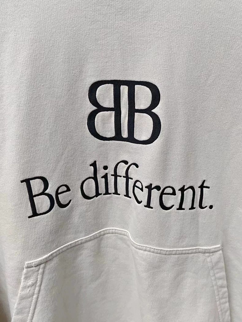 Balenciaga Balenciaga Be Different Hooded Sweatshirt Size US M / EU 48-50 / 2 - 2 Thumbnail
