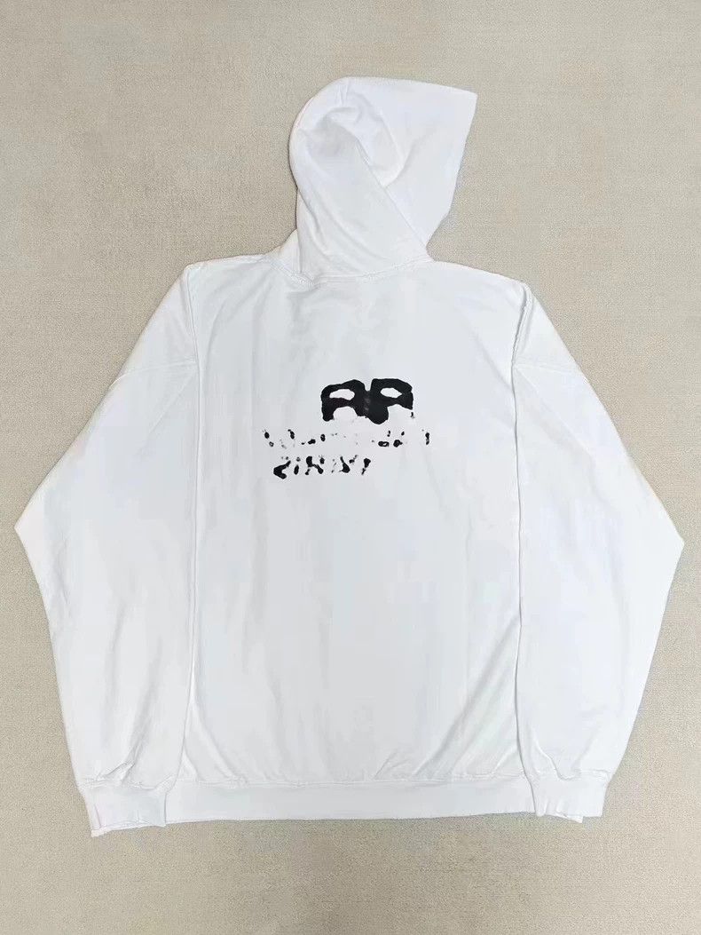 Balenciaga Balenciaga Hoodie with Graffiti Print Size US S / EU 44-46 / 1 - 2 Thumbnail