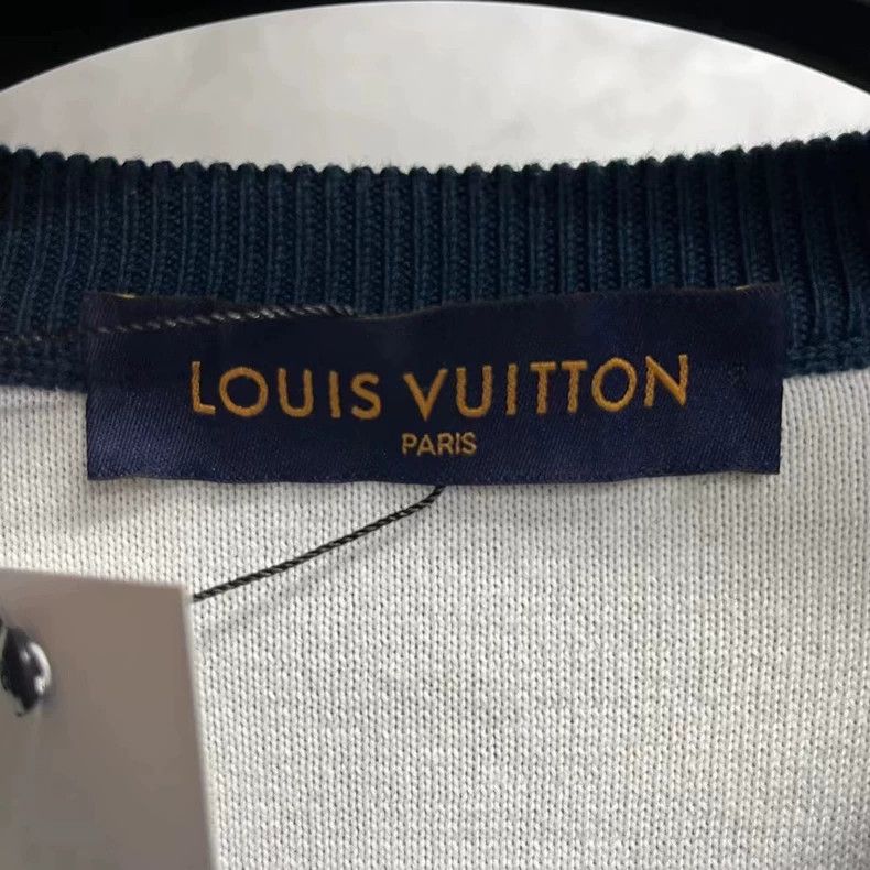 Louis Vuitton Louis Vuitton Blue Gradient Long Sleeve Sweater Size US M / EU 48-50 / 2 - 3 Thumbnail