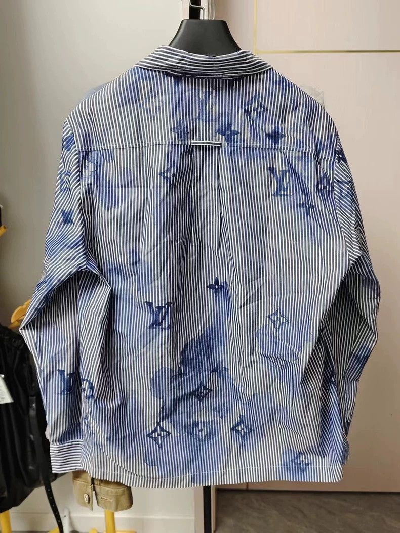 Louis Vuitton Louis Vuitton Watercolor Striped Denim Shirt Size US S / EU 44-46 / 1 - 2 Thumbnail