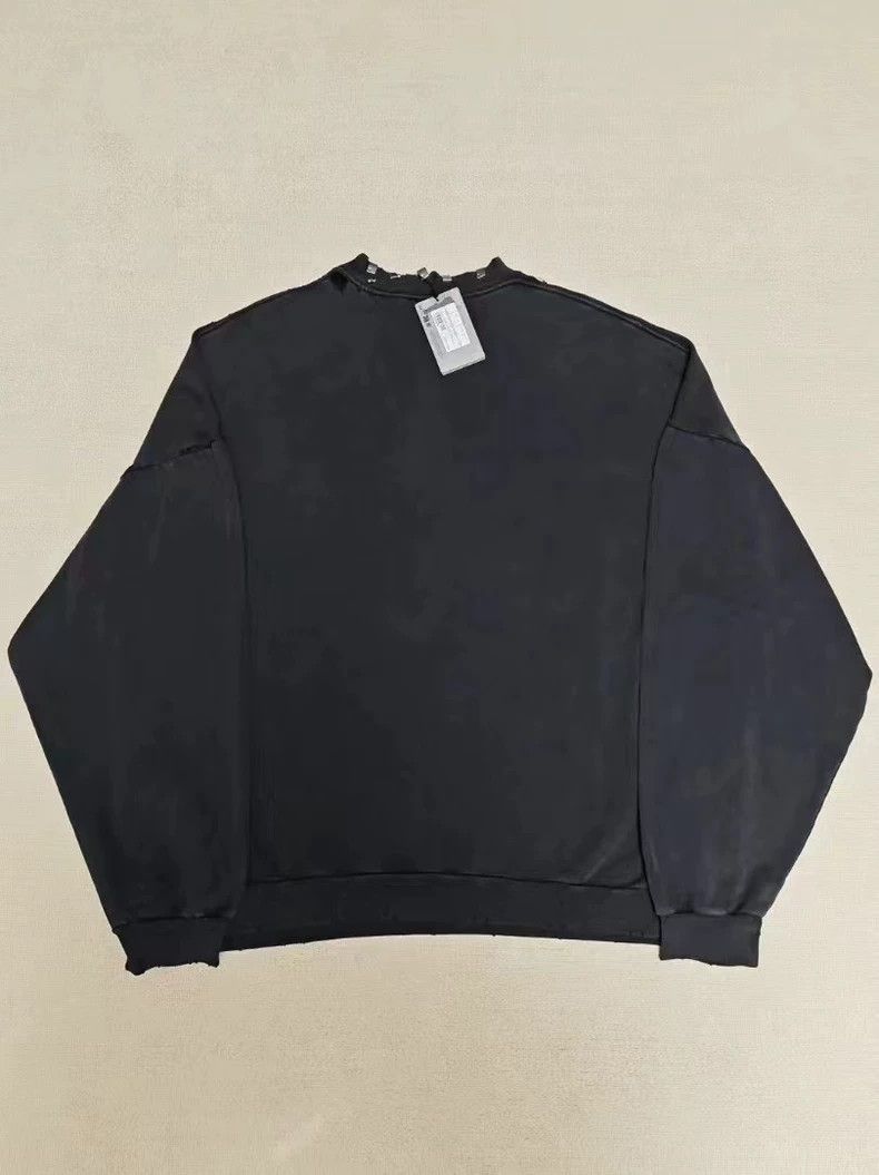 Balenciaga Balenciaga Long Sleeve Sweatshirt with Studs Size US M / EU 48-50 / 2 - 2 Thumbnail