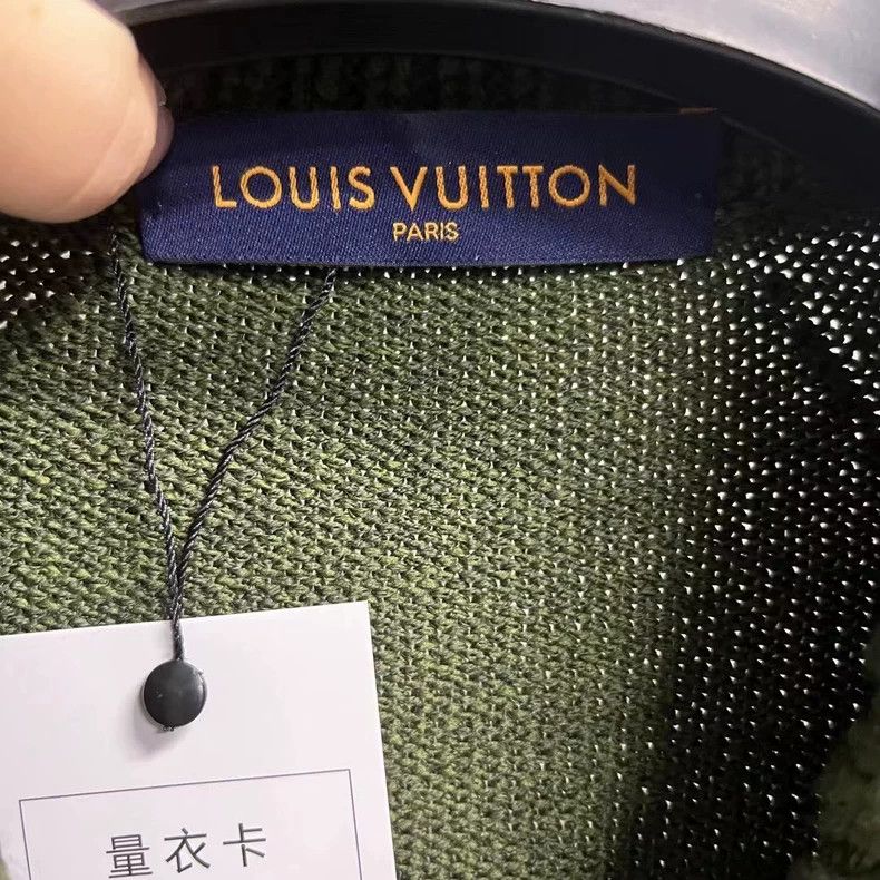 Louis Vuitton Louis Vuitton Green Geometric Knit Button-Up Sweater Size US XS / EU 42 / 0 - 3 Thumbnail