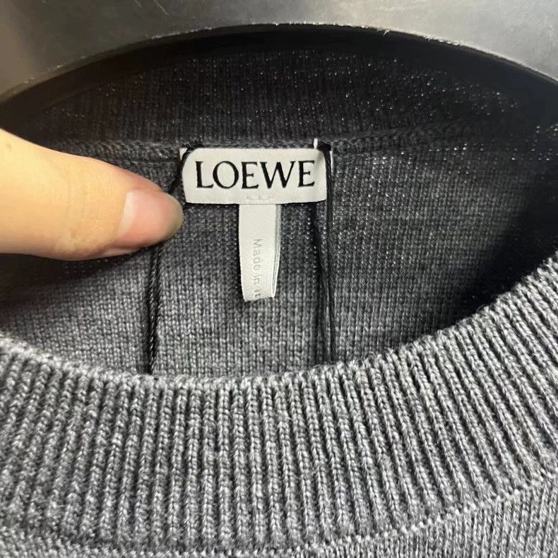 Loewe Loewe Short Grey Cropped Sweater Size S Size US S / EU 44-46 / 1 - 3 Thumbnail