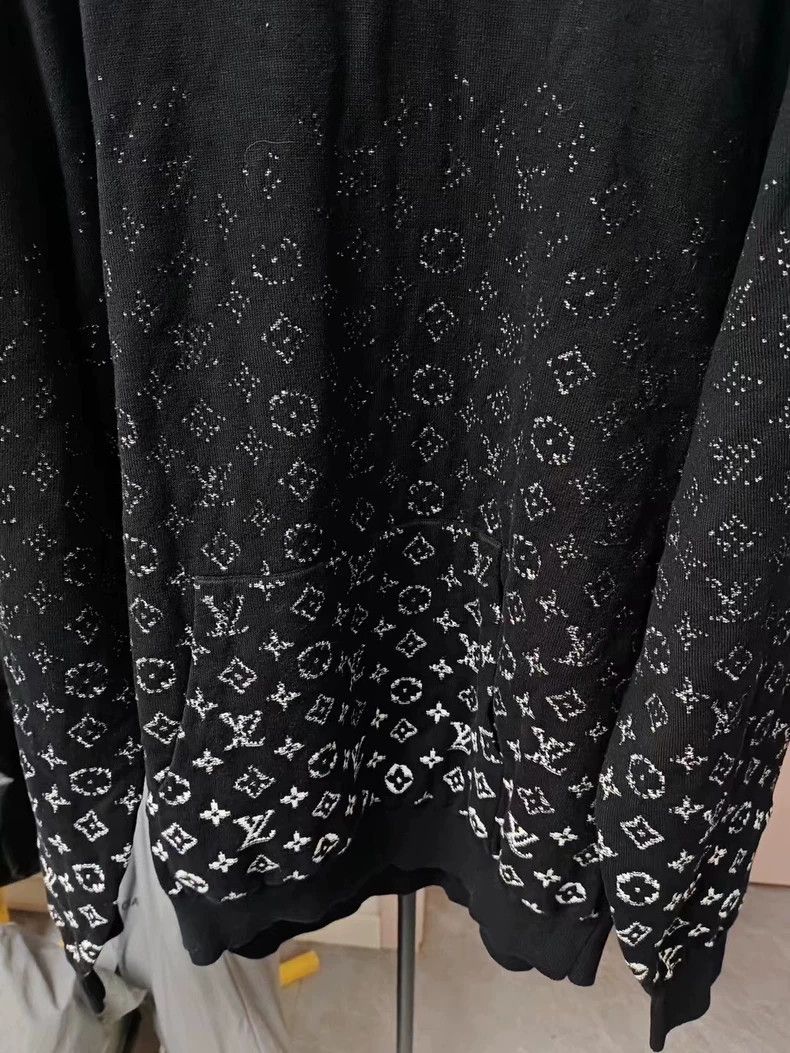 Louis Vuitton Louis Vuitton Gradient Hooded Sweatshirt Size US XL / EU 56 / 4 - 3 Thumbnail