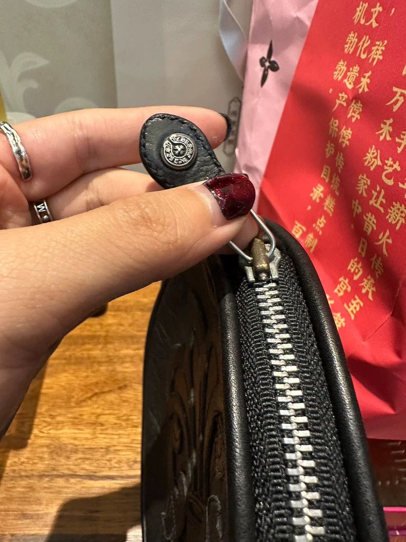 Chrome Hearts Chrome Hearts Handbag with Unique Flower Element Size ONE SIZE - 4 Thumbnail