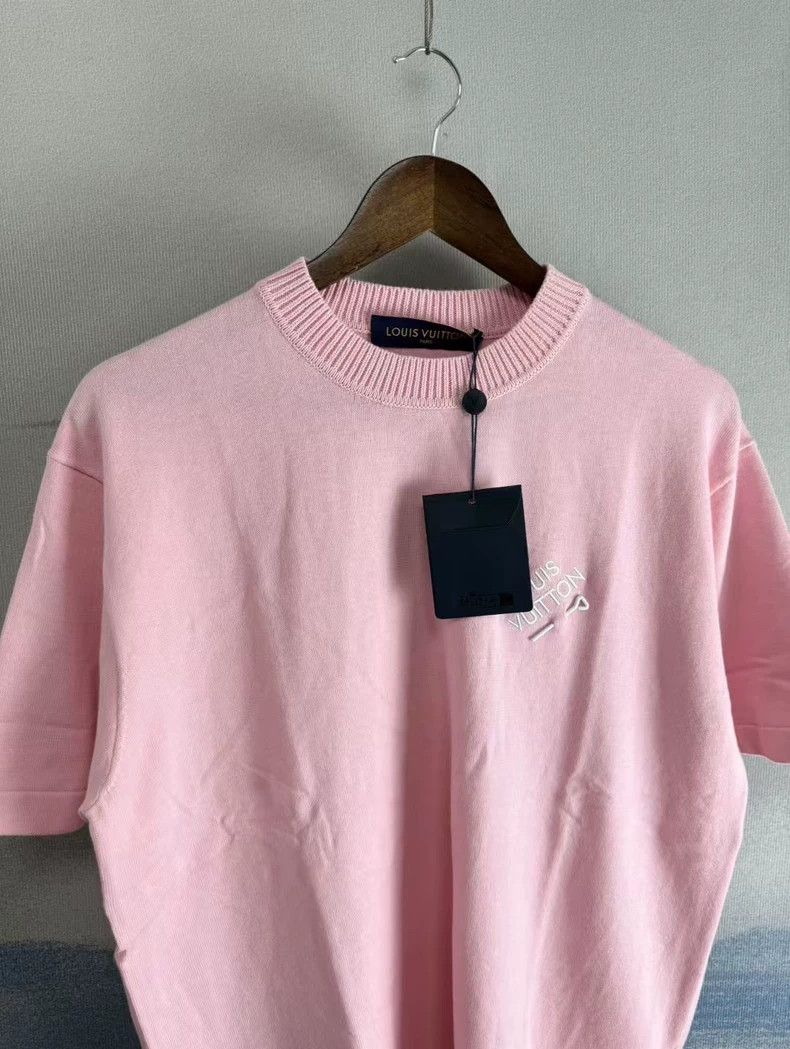 Louis Vuitton Louis Vuitton Pink Short Sleeve Knit Shirt Size US XS / EU 42 / 0 - 2 Thumbnail