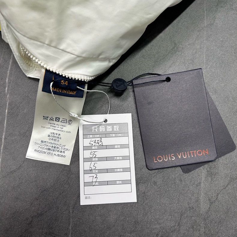 Louis Vuitton Louis Vuitton White Patterned Jacket with Hood Size US XXL / EU 58 / 5 - 8 Thumbnail