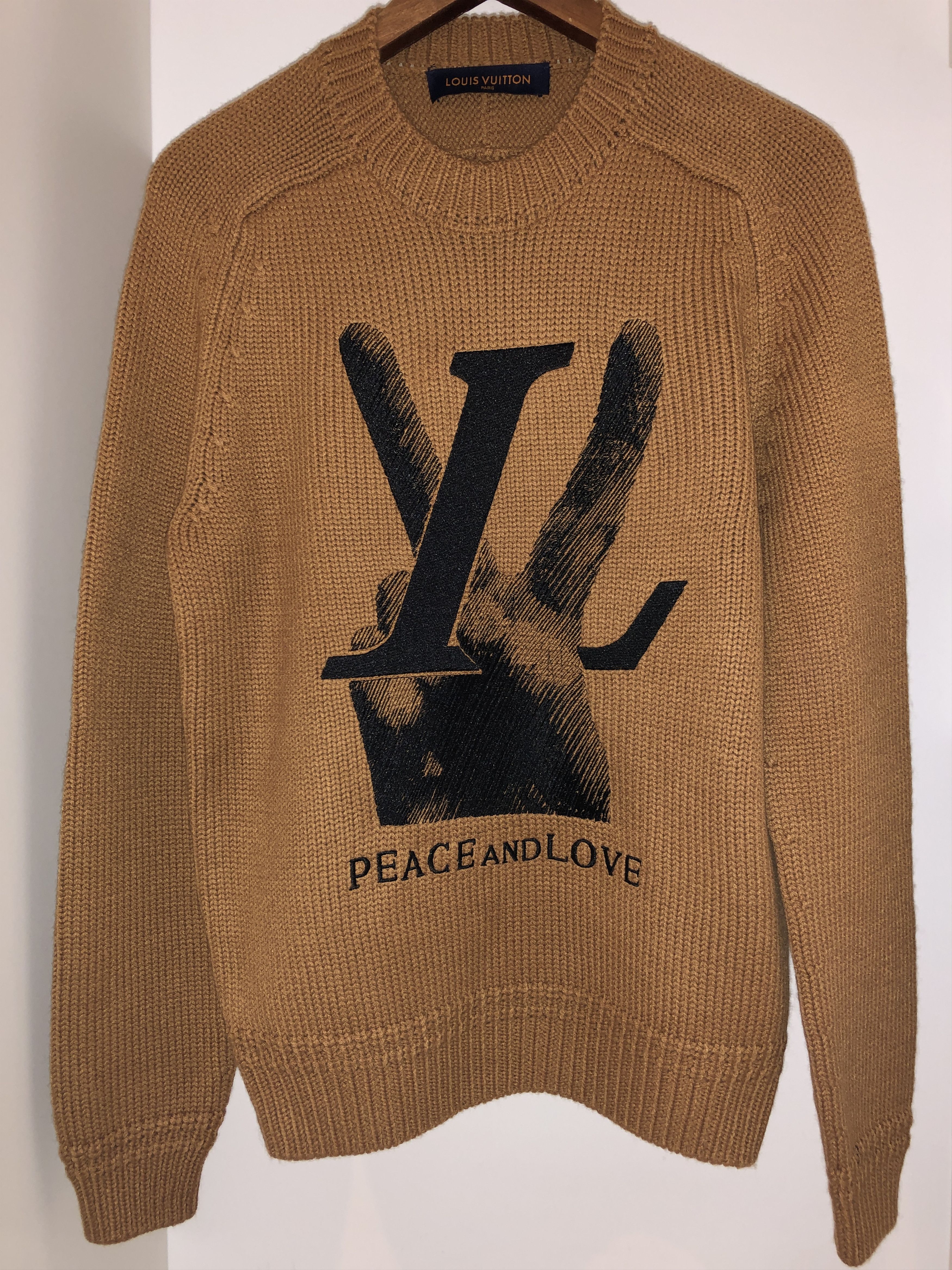 Louis Vuitton peace and love sweater sz M – Ventura