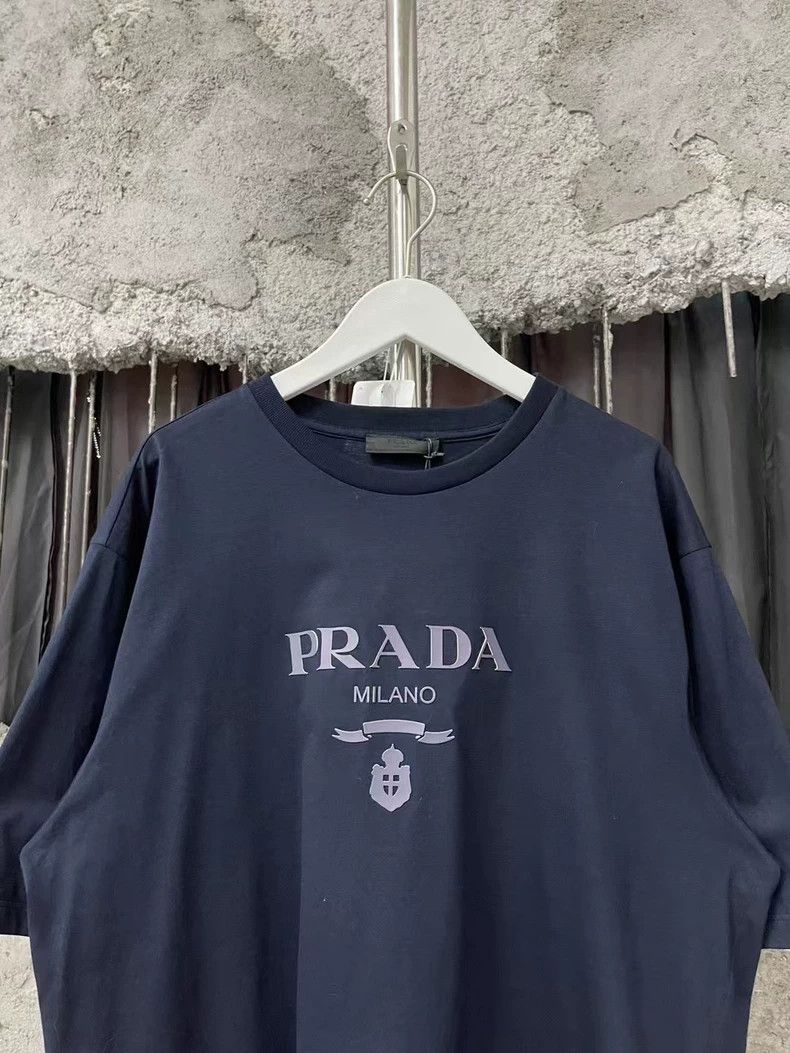 Prada Prada Short Sleeve Logo T-Shirt Size US L / EU 52-54 / 3 - 3 Thumbnail
