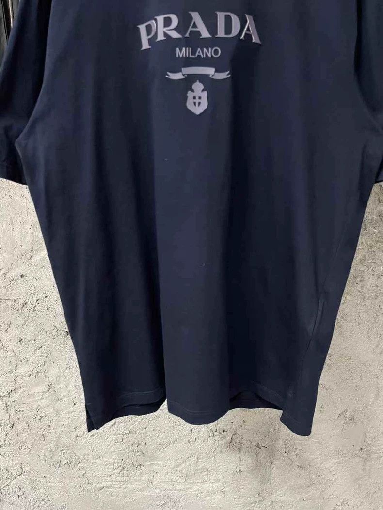 Prada Prada Short Sleeve Logo T-Shirt Size US L / EU 52-54 / 3 - 4 Thumbnail