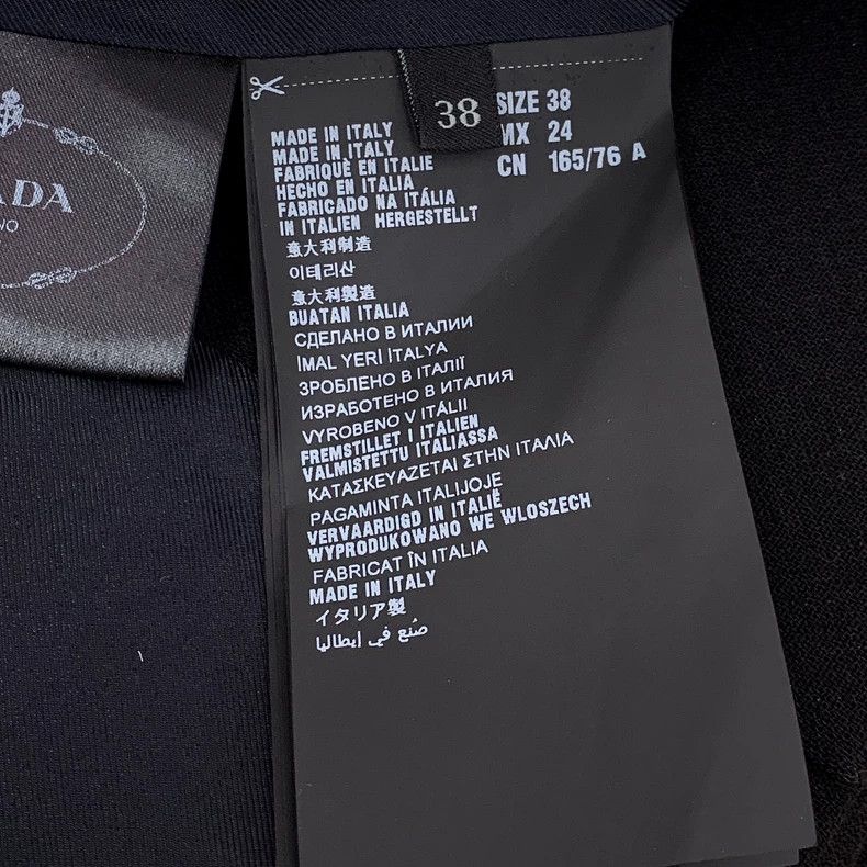 Prada Prada Black Wool Lapel Long Sleeve Coat Size US S / EU 44-46 / 1 - 6 Thumbnail