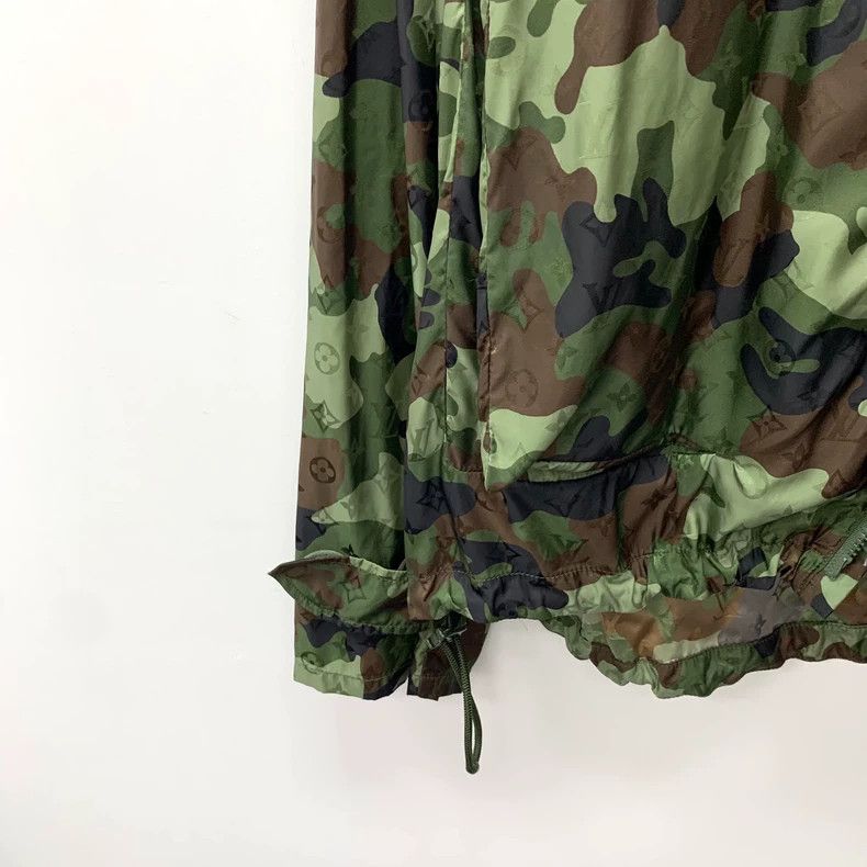 Louis Vuitton Louis Vuitton Green Camouflage Hooded Jacket Size US XXL / EU 58 / 5 - 4 Thumbnail