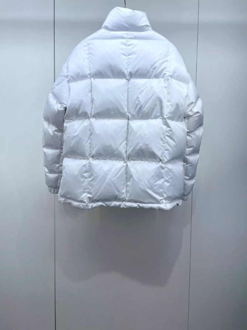 Louis Vuitton Louis Vuitton White Down Jacket with Tags Size US S / EU 44-46 / 1 - 2 Thumbnail