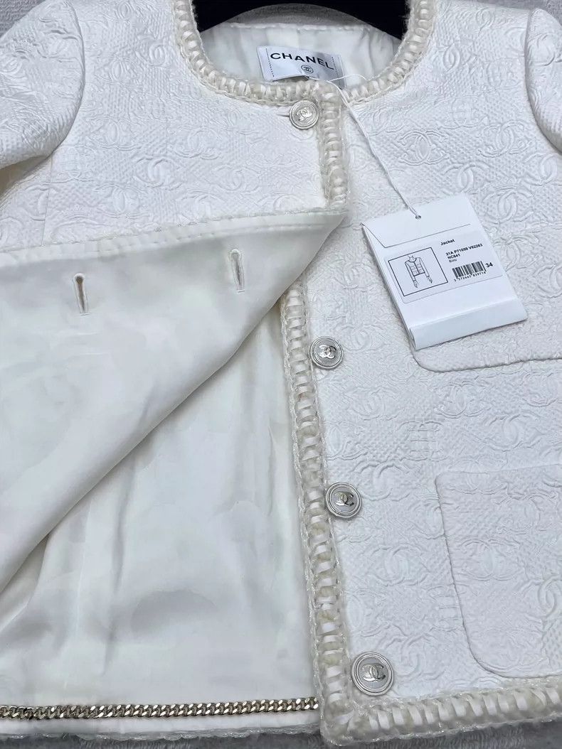 Chanel Chanel Women's Castle Series Logo Jacket Size US S / EU 44-46 / 1 - 4 Thumbnail