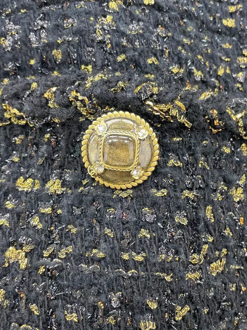 Chanel Chanel Black and Gold Loose Jacket Size US L / EU 52-54 / 3 - 6 Thumbnail