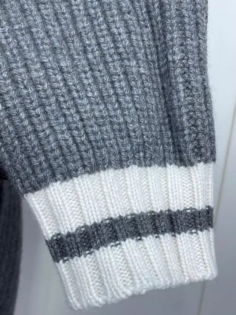 Miu Miu Miu Miu Gray Knitted Cashmere Sweater Size US S / EU 44-46 / 1 - 4 Thumbnail
