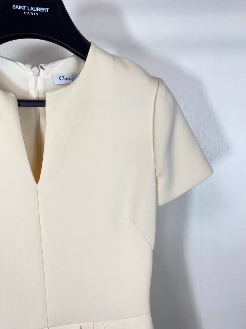 Dior Dior Dress - Short Sleeve with Pleats Size US 36 / EU 52 - 2 Thumbnail