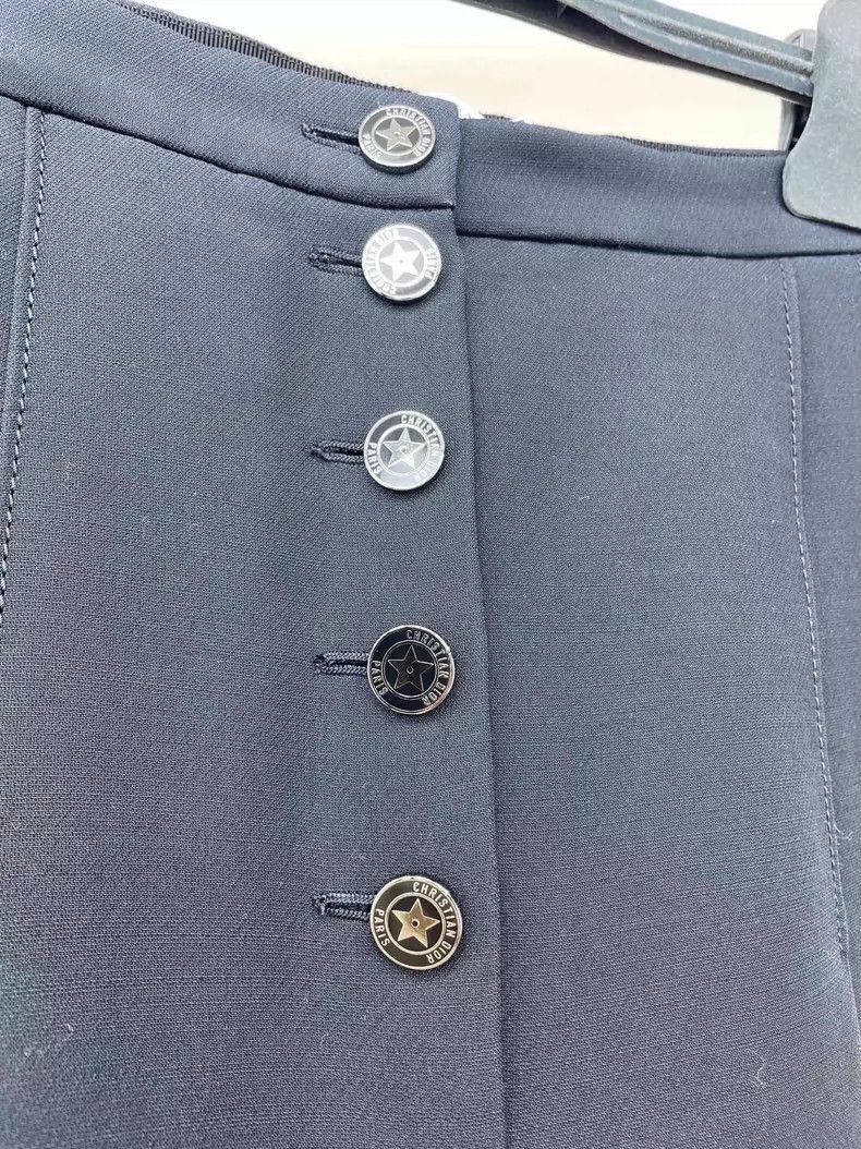 Dior Dior Pleated Wool Mini Skirt with Star Button Size US 34 / EU 50 - 3 Thumbnail