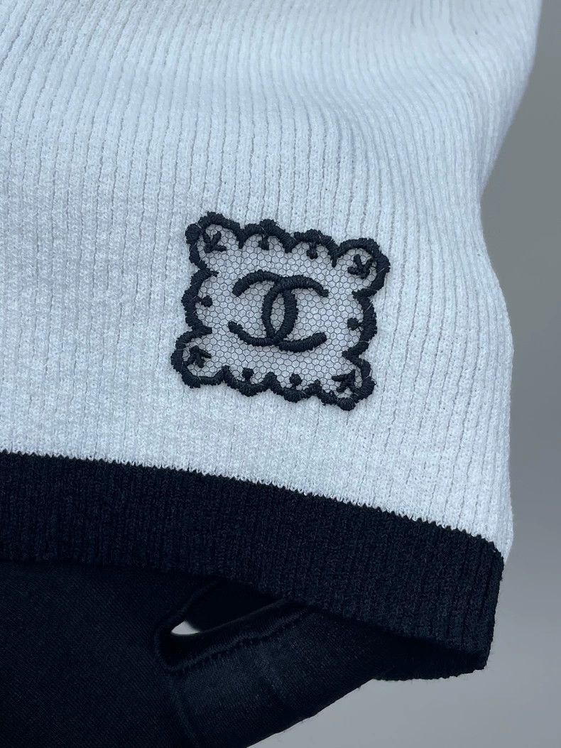 Chanel Chanel Knitted Vest in Black and White Size US M / EU 48-50 / 2 - 3 Thumbnail