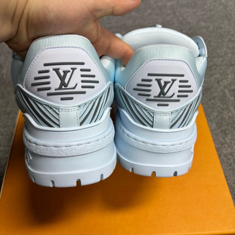 Louis Vuitton Louis Vuitton Blue Low Top Sneakers Size US 7 / EU 40 - 3 Thumbnail
