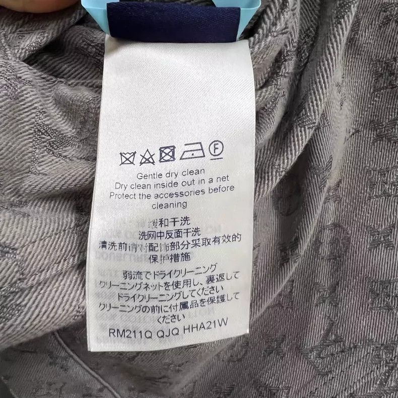 Louis Vuitton Louis Vuitton Classic Denim Jacket in Gray Size US L / EU 52-54 / 3 - 4 Thumbnail
