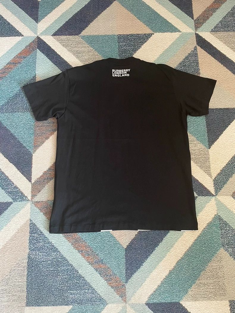 Burberry Burberry Short Sleeve T-Shirt with Love Print Size US L / EU 52-54 / 3 - 3 Thumbnail