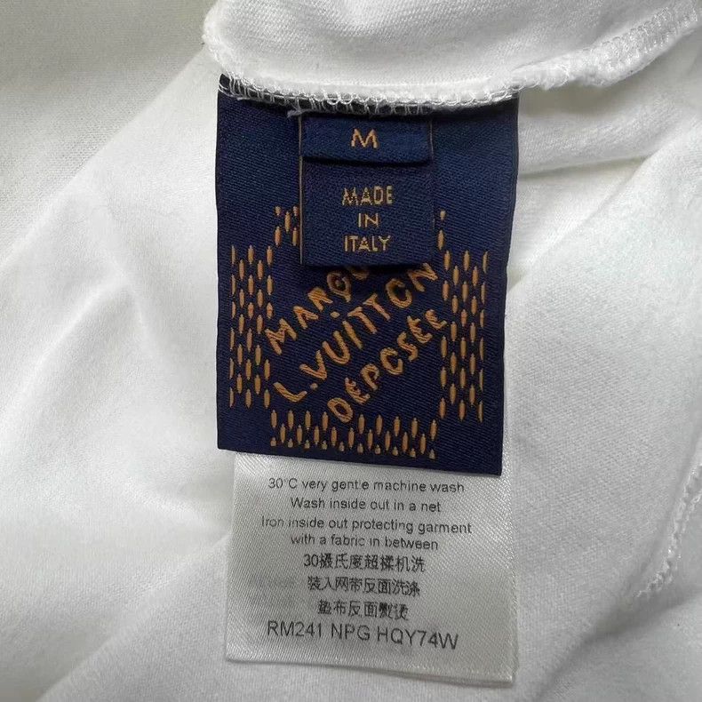 Louis Vuitton Louis Vuitton Dragon Year Limited Edition Tee Size US M / EU 48-50 / 2 - 5 Thumbnail