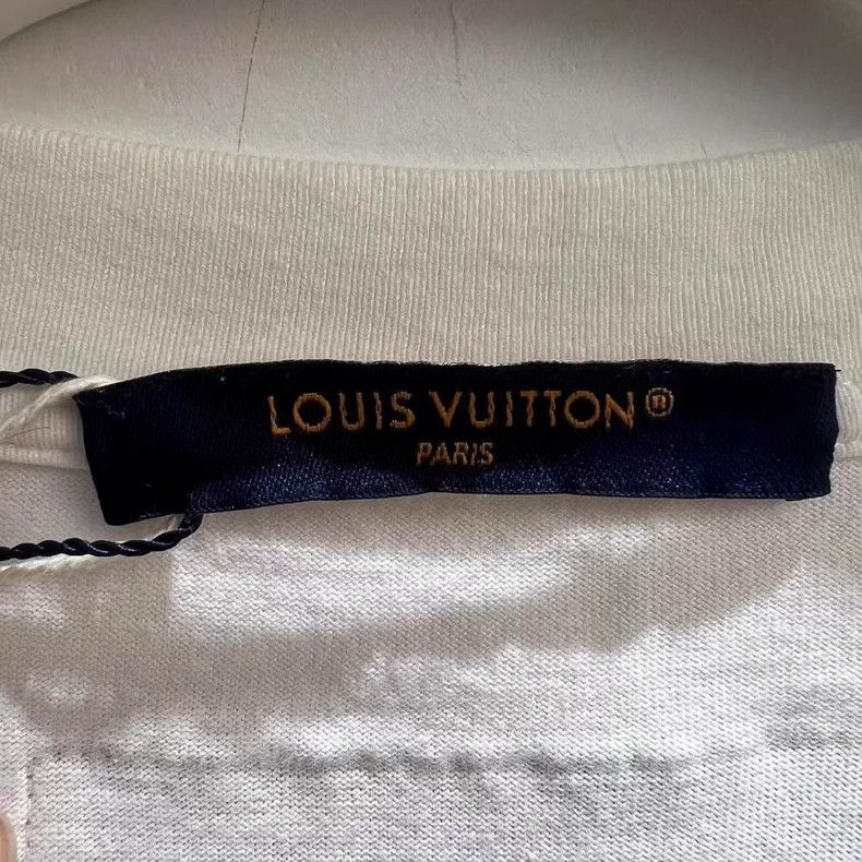 Louis Vuitton Louis Vuitton Dragon Year Limited Edition Tee Size US M / EU 48-50 / 2 - 3 Thumbnail
