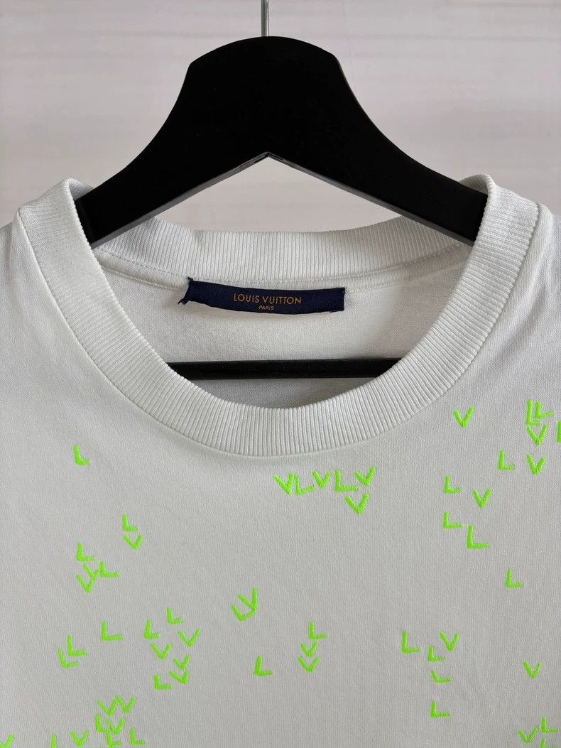 Louis Vuitton Louis Vuitton White Green Embroidered Short Sleeve Shirt Size US S / EU 44-46 / 1 - 4 Thumbnail