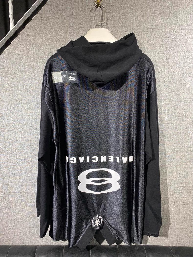 Balenciaga Balenciaga Black Long Sleeve Hoodie Shirt Size US M / EU 48-50 / 2 - 2 Thumbnail