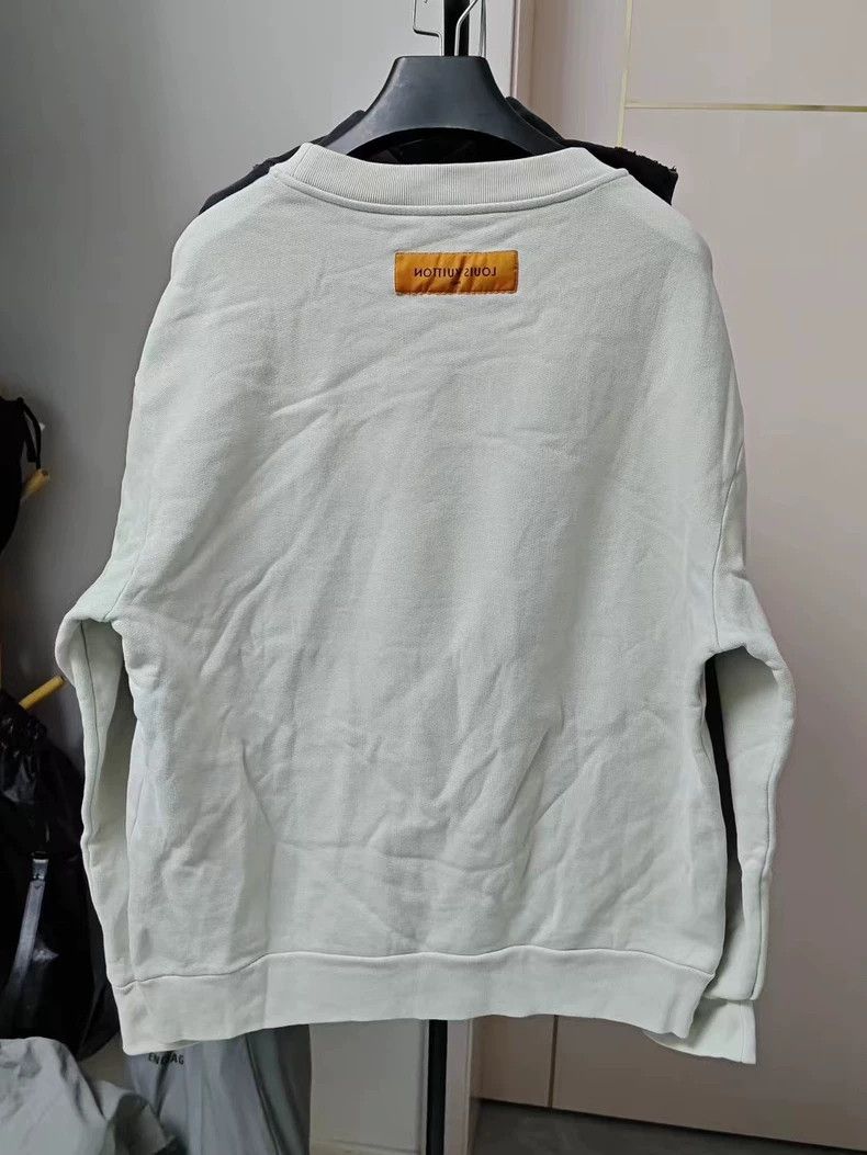 Louis Vuitton New Louis Vuitton Logo Embroidered Sweatshirt Size US XXL / EU 58 / 5 - 2 Thumbnail
