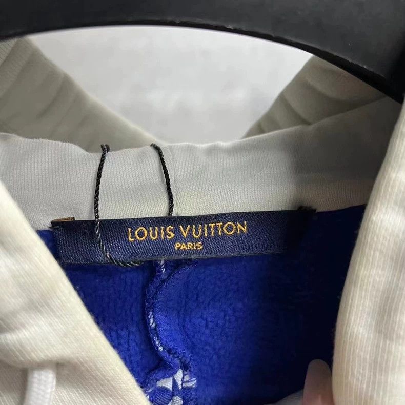 Louis Vuitton Louis Vuitton White Hoodie with Blue Details Size US XL / EU 56 / 4 - 4 Thumbnail