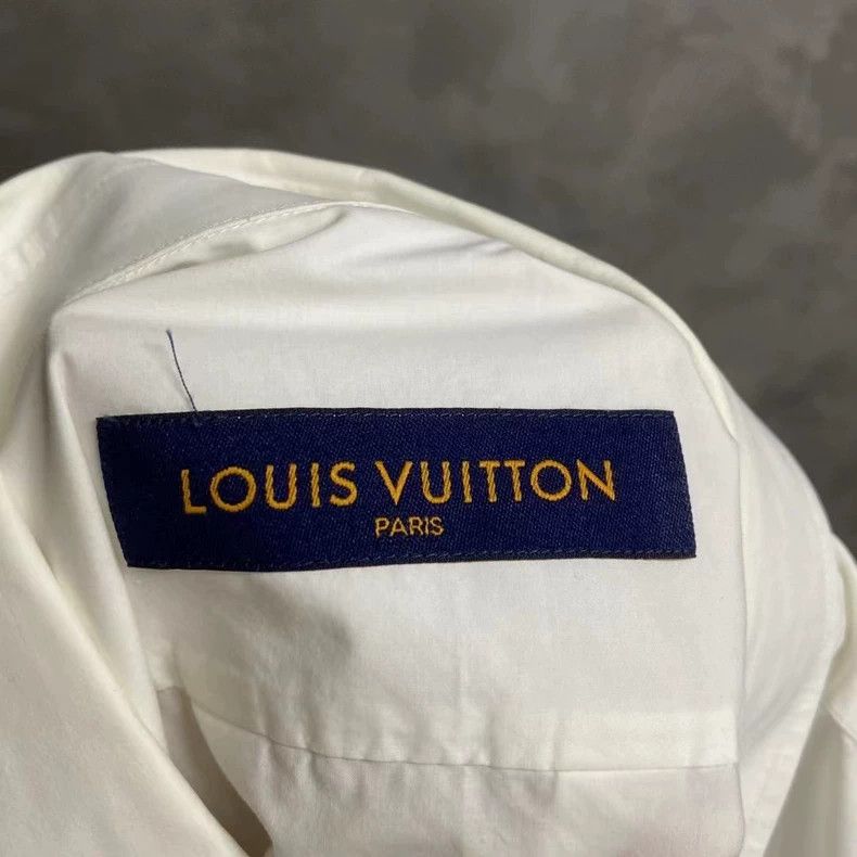 Louis Vuitton Louis Vuitton Short Sleeve Shirt with Logo Size US L / EU 52-54 / 3 - 3 Thumbnail
