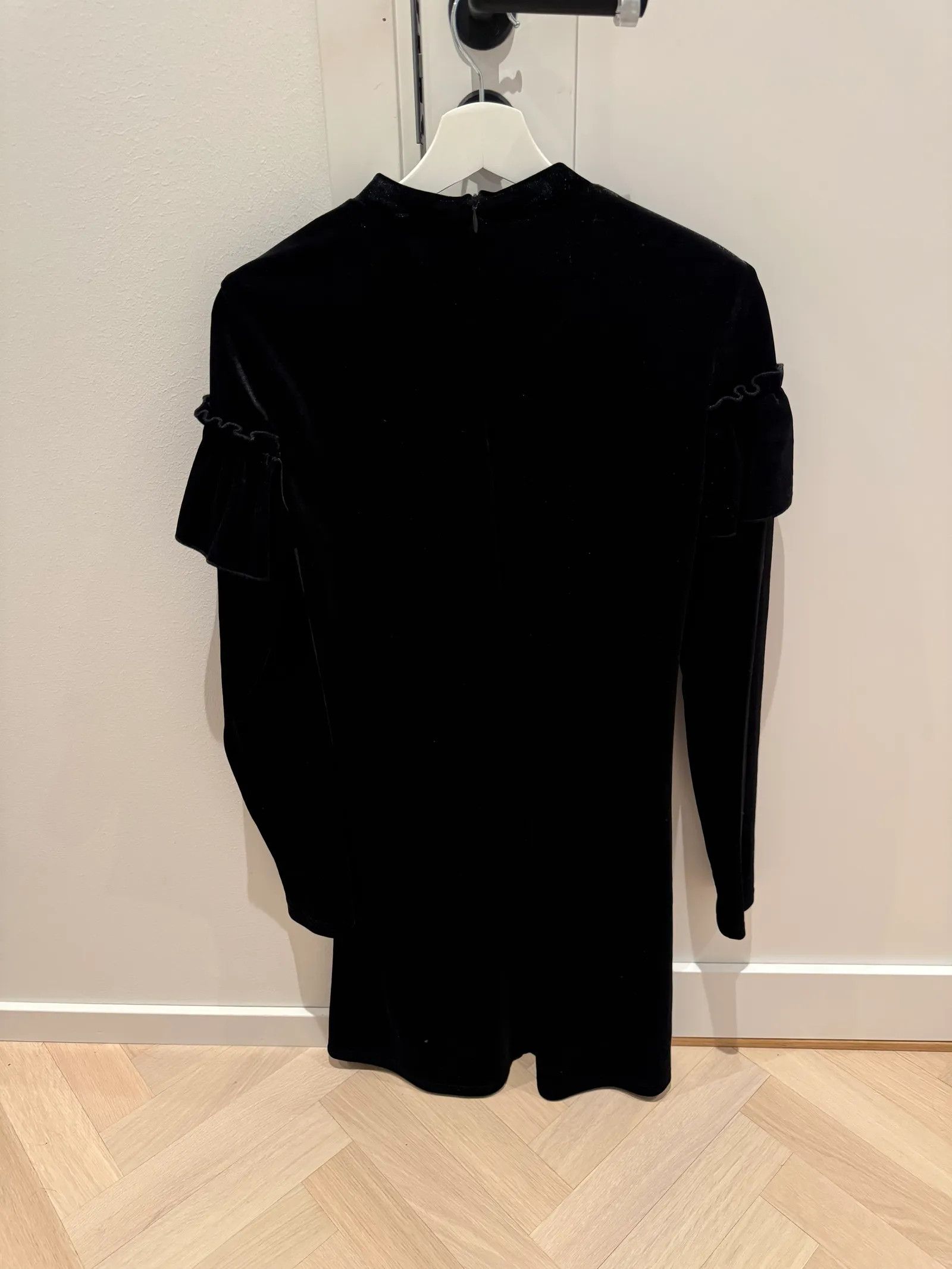 Gestuz Gestuz Black dress flounce dress Gestuz Dress Size M / US 6-8 / IT 42-44 - 6 Thumbnail