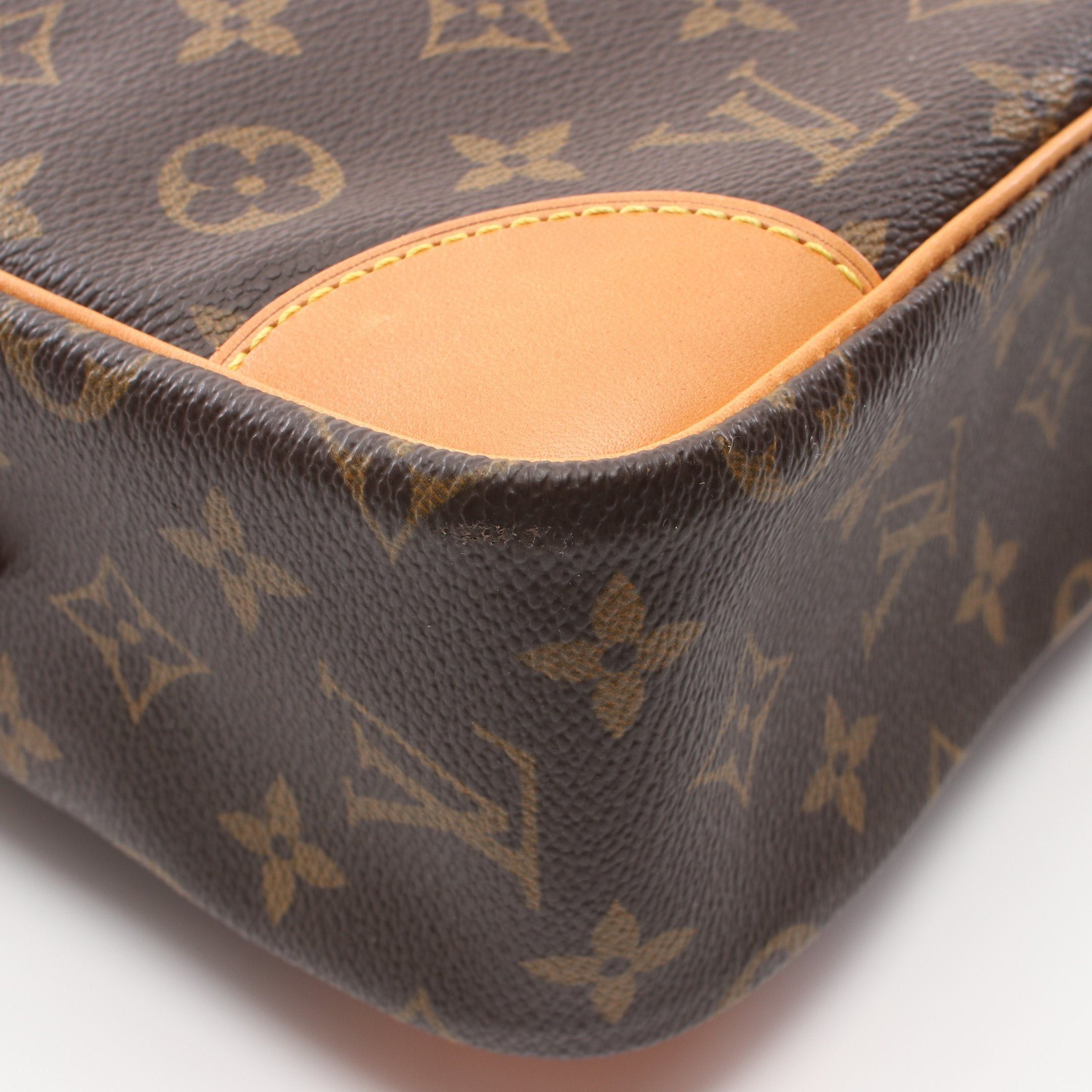 Louis Vuitton Louis Vuitton Trocadero 30 Monogram Shoulder Bag Leather Brown Size ONE SIZE - 10 Thumbnail