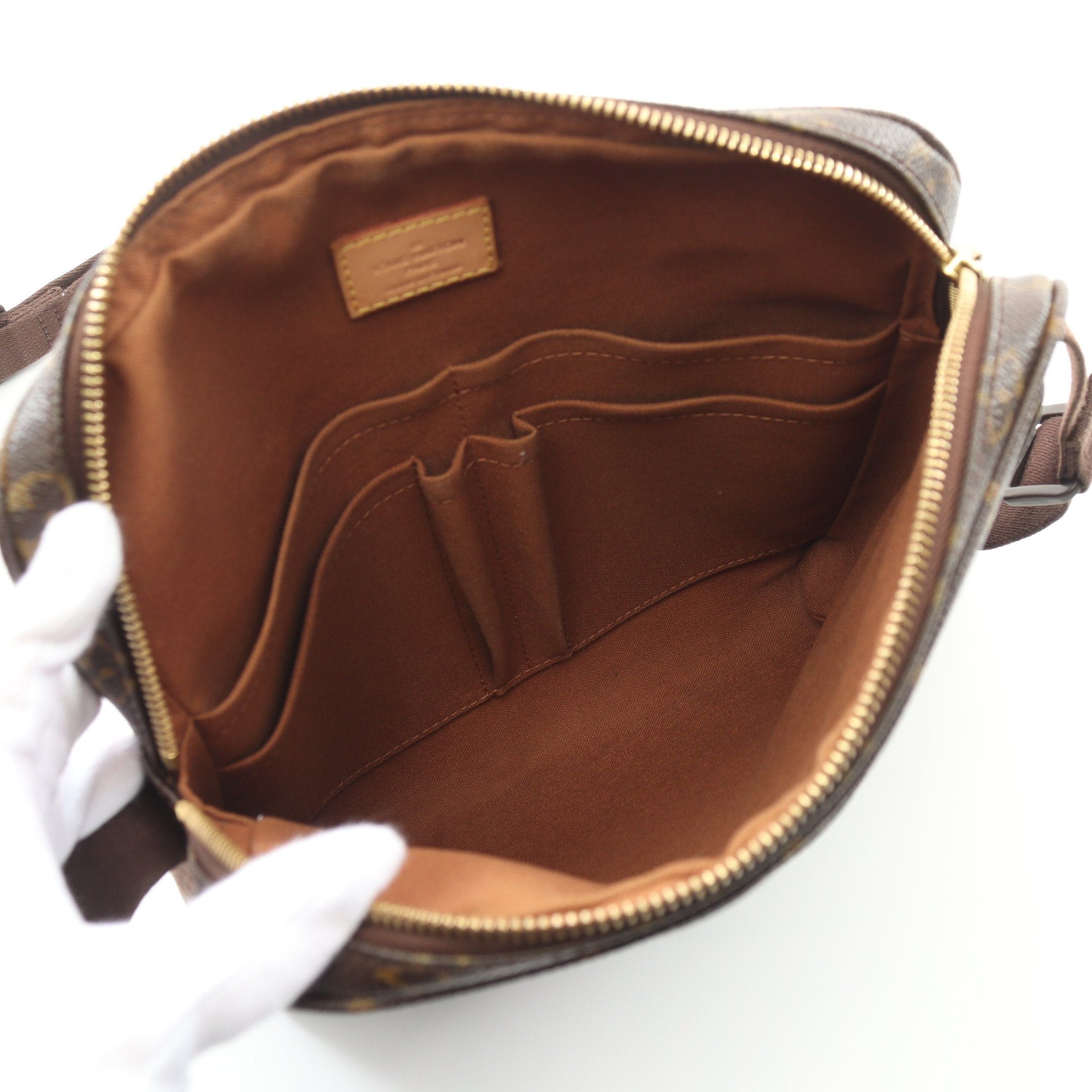 Louis Vuitton Louis Vuitton Trotteur Bobourg Monogram Shoulder Bag Leather Brown Size ONE SIZE - 3 Thumbnail