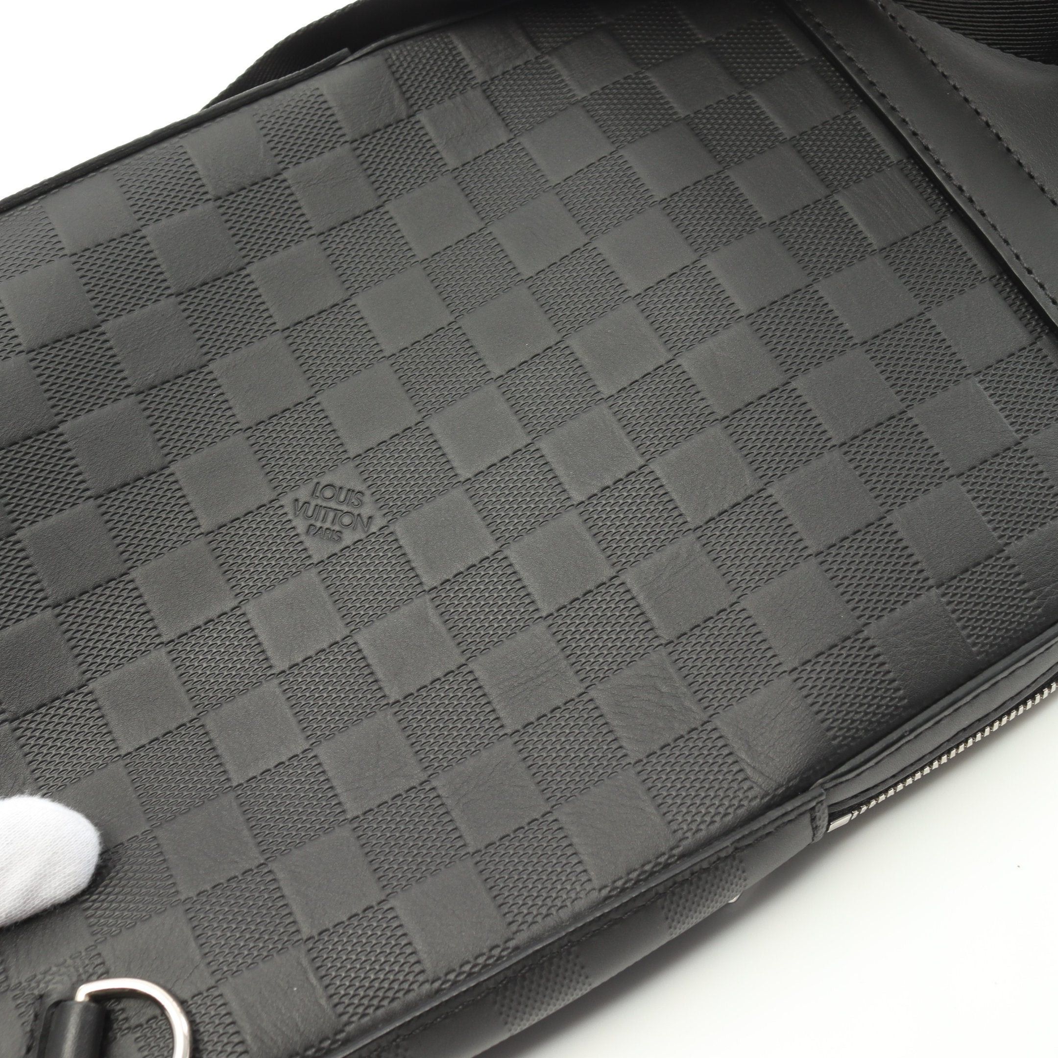 Louis Vuitton Louis Vuitton Avenue Sling Bag Damier Infini Body Leather Black Size ONE SIZE - 7 Thumbnail