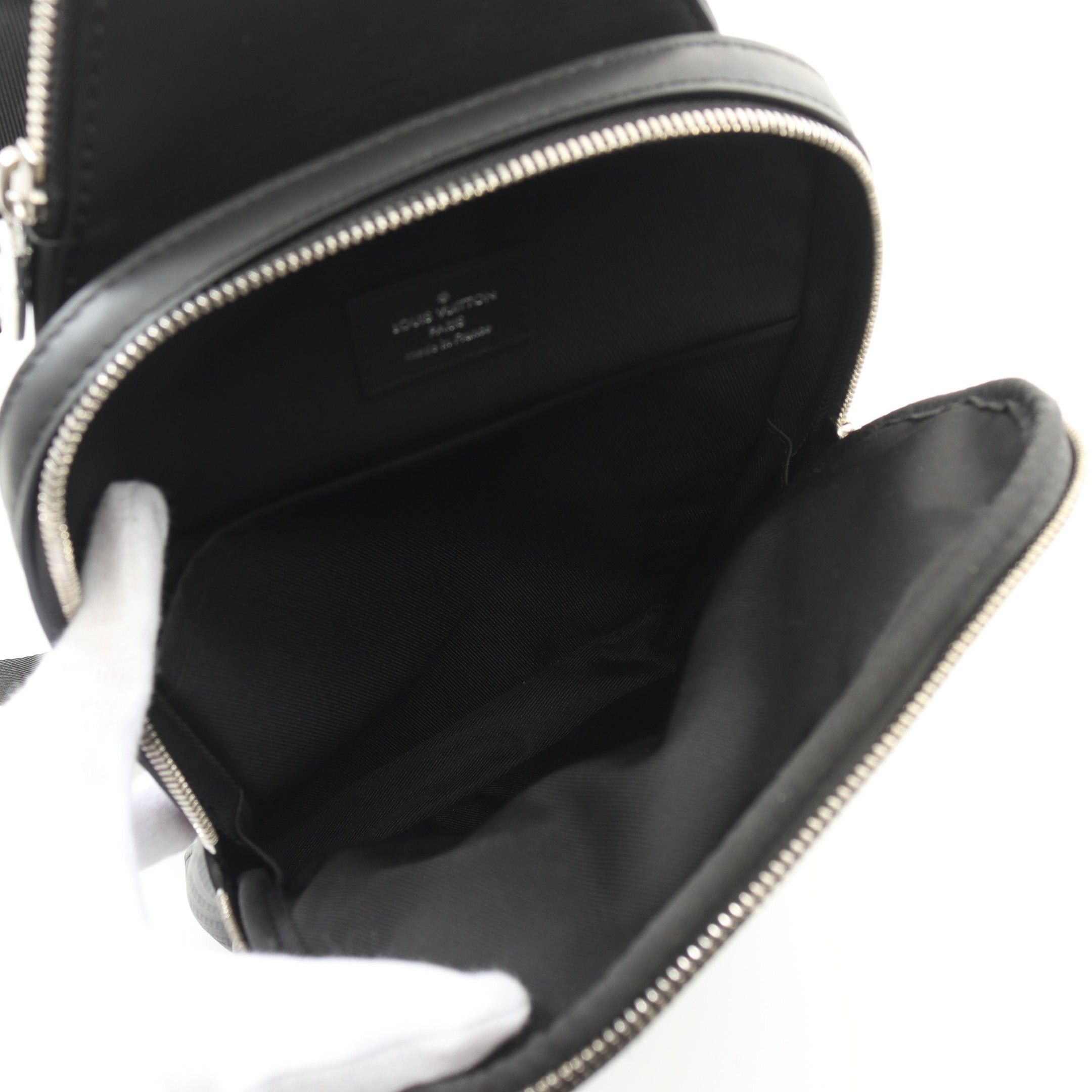 Louis Vuitton Louis Vuitton Avenue Sling Bag Damier Infini Body Leather Black Size ONE SIZE - 3 Thumbnail