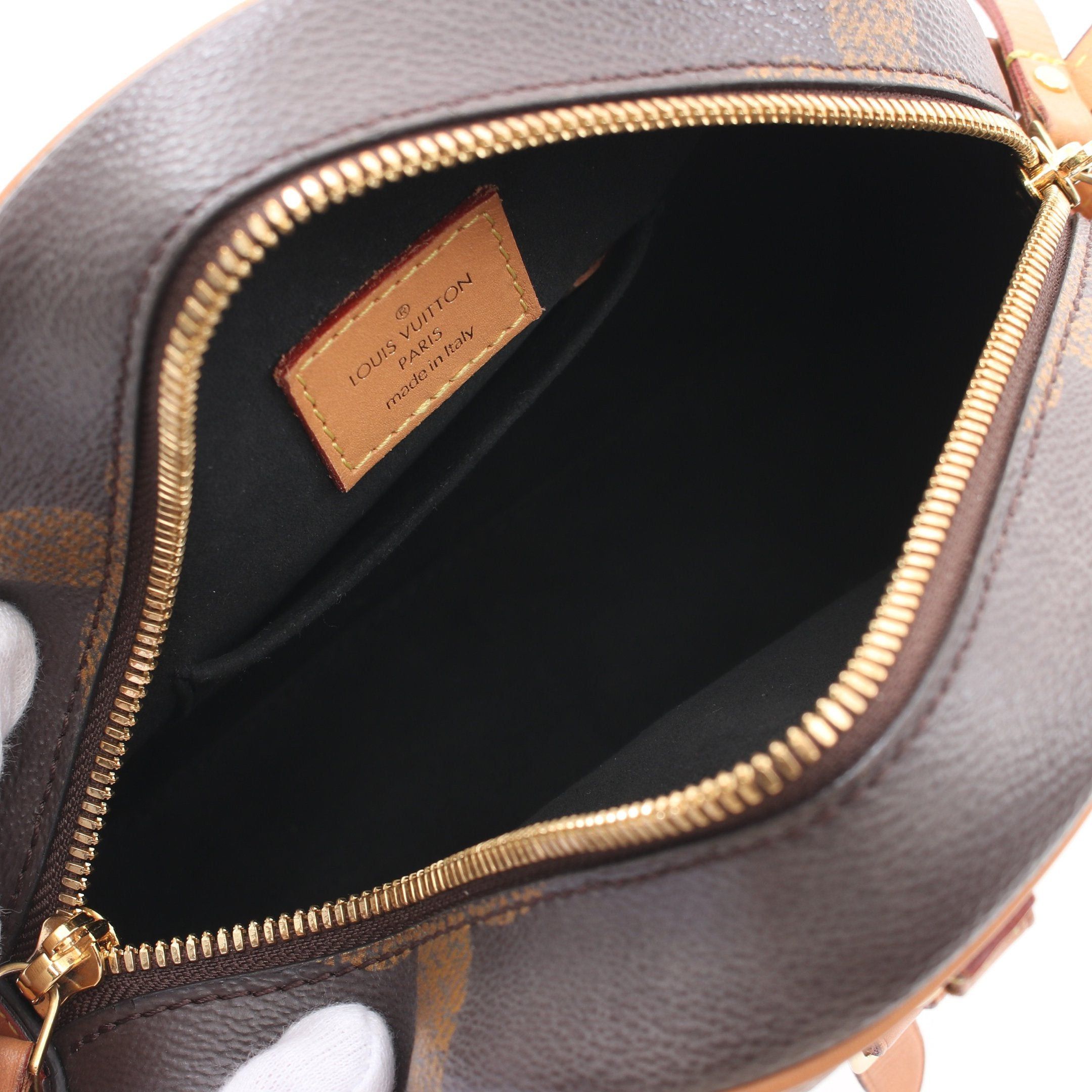 Louis Vuitton Louis Vuitton Boatt Chapeau Souple Monogram Giant Reverse Shoulder Bag Leather Brown Size ONE SIZE - 3 Thumbnail