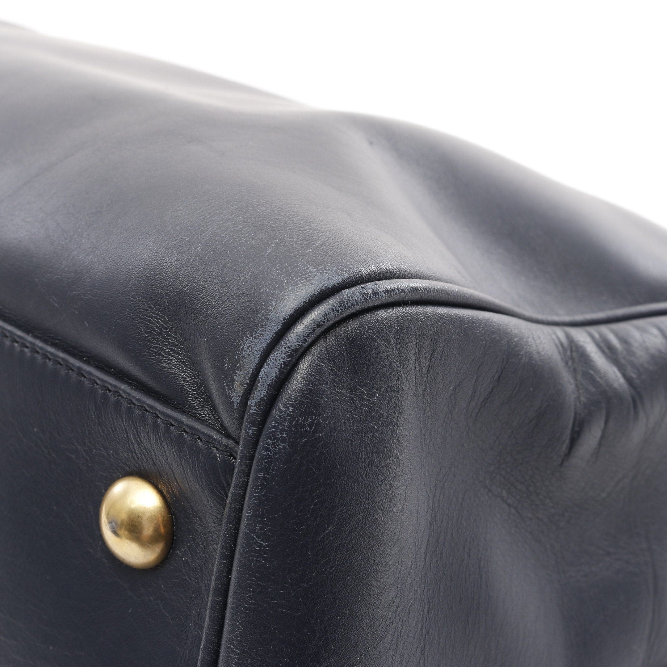 Yves Saint Laurent Yves Saint Laurent Classic Duffle 6 Handbag Leather Navy Size ONE SIZE - 6 Thumbnail