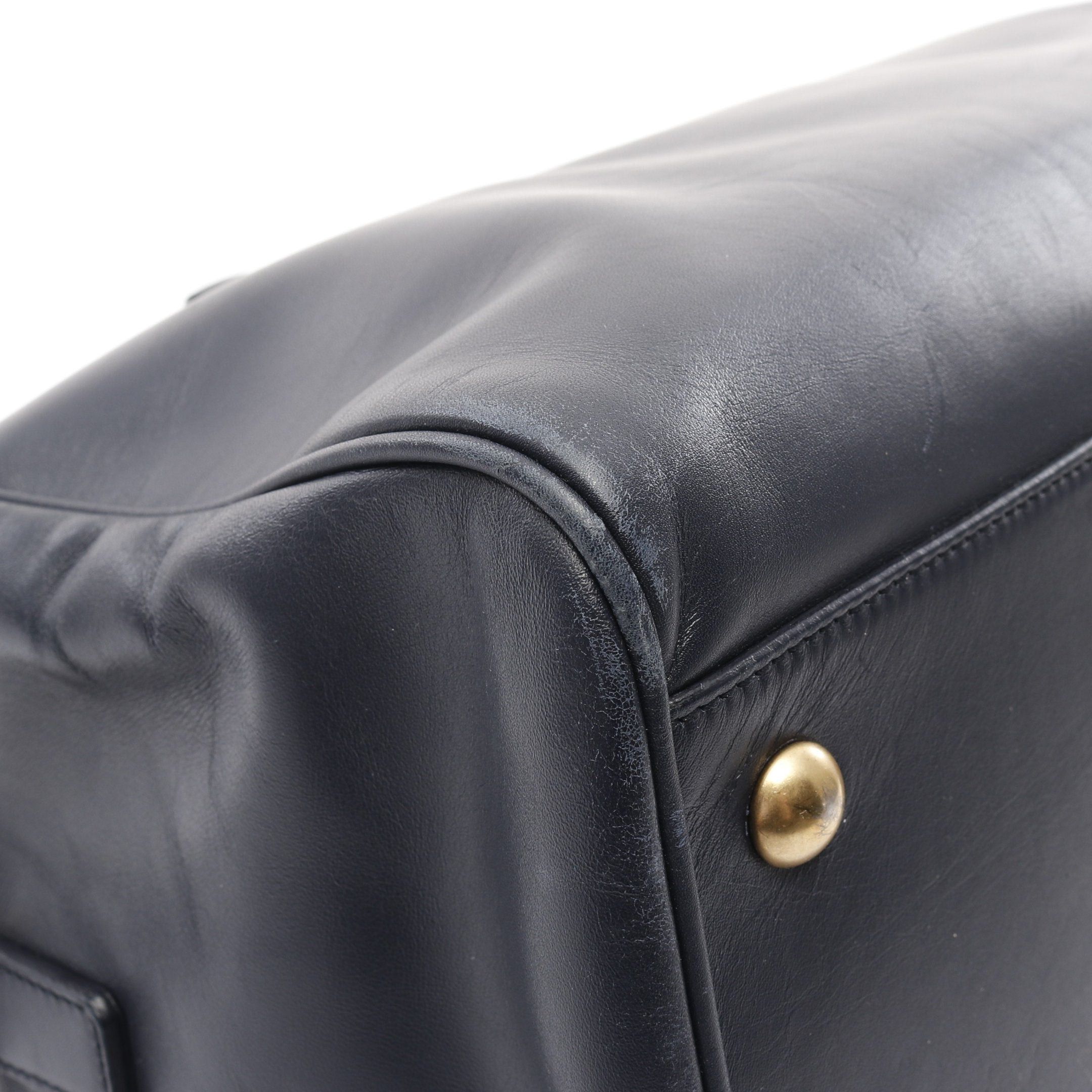 Yves Saint Laurent Yves Saint Laurent Classic Duffle 6 Handbag Leather Navy Size ONE SIZE - 5 Thumbnail