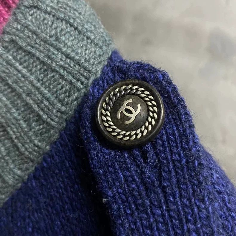 Chanel Chanel Blue Pink Color Block Knit Sweater Size US M / EU 48-50 / 2 - 3 Thumbnail