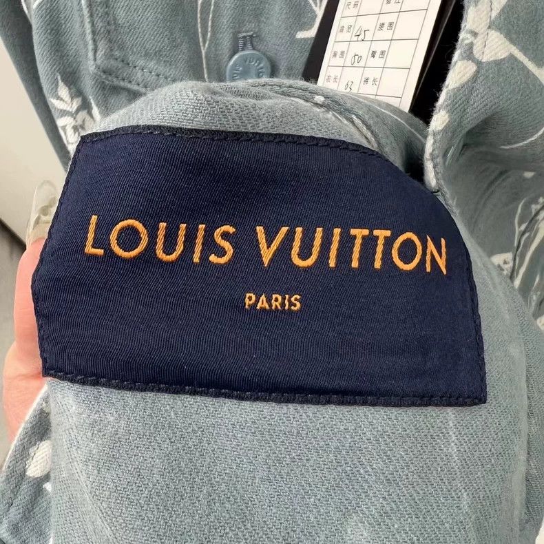 Louis Vuitton Louis Vuitton Blue Floral Denim Jacket Size US L / EU 52-54 / 3 - 4 Thumbnail