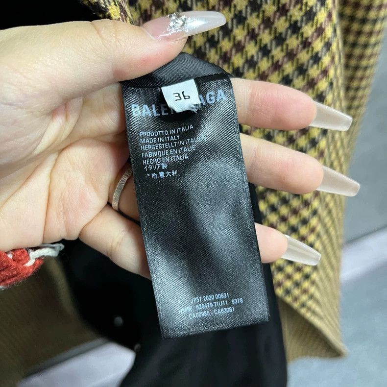 Balenciaga Balenciaga Yellow Check Wool Collar Coat Size US S / EU 44-46 / 1 - 5 Thumbnail