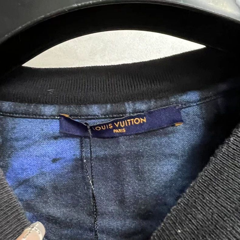 Louis Vuitton Louis Vuitton Blue Digital Print Casual T-Shirt Size US S / EU 44-46 / 1 - 2 Thumbnail