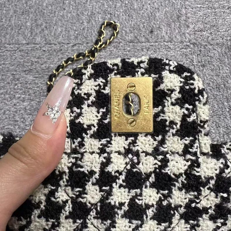Chanel Limited Edition Chanel Checkered Crossbody Bag Size ONE SIZE - 4 Thumbnail