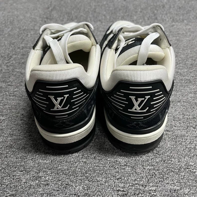 Louis Vuitton Louis Vuitton Black White Panda Trainer Sneakers Size US 8.5 / EU 41-42 - 3 Thumbnail