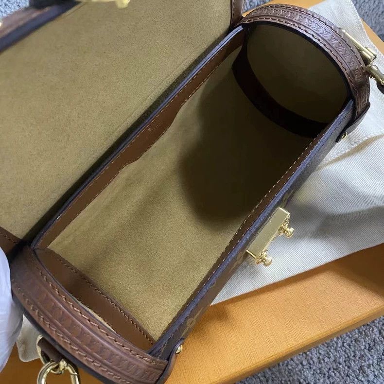 Louis Vuitton Louis Vuitton Brown Monogram Crossbody Bag Size ONE SIZE - 6 Thumbnail