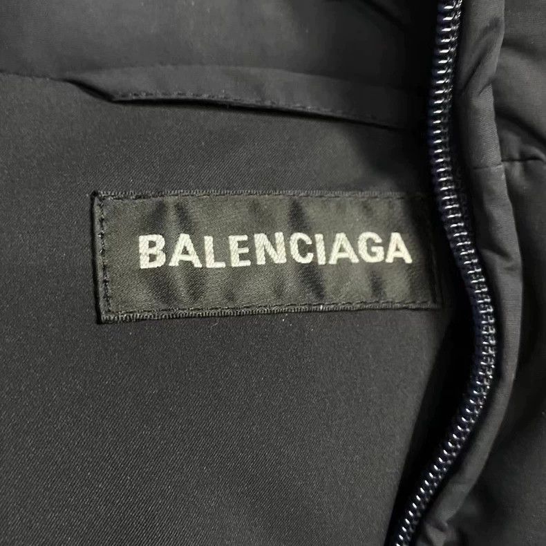 Balenciaga Balenciaga Black and White Puffer Jacket Size US L / EU 52-54 / 3 - 3 Thumbnail
